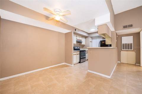 4367 Thornbriar Lane #206, Orlando FL - photo 10 of 22