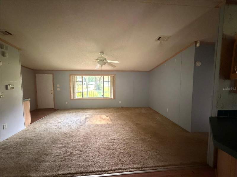 3 bedroom Manufactured Home at 17131 NW 83rd Court, Silver Oaks S/D Phase 1, Fanning Springs — photo 4