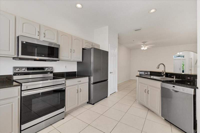 3 bedroom Townhouse at 4104 Crabtree Avenue, Parkstone, Sarasota — photo 5