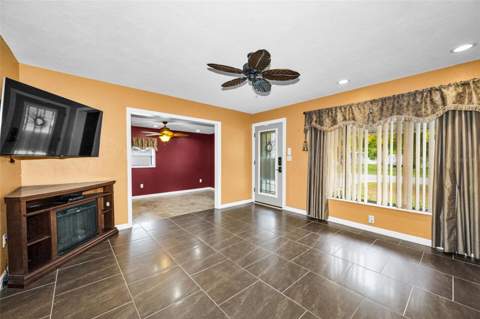 6701 Orchard Drive, St Petersburg FL - photo 17 of 44