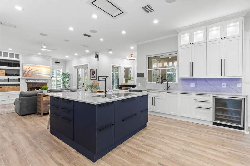 4 bedroom Single Family Residence at 930 SOUTHERN PINE COURT, PLACIDO BAYOU, ST PETERSBURG — photo 5