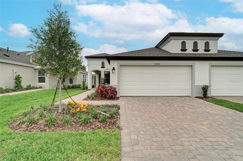 12362 OAK  HILL WAY home for sale in Crosswind Point