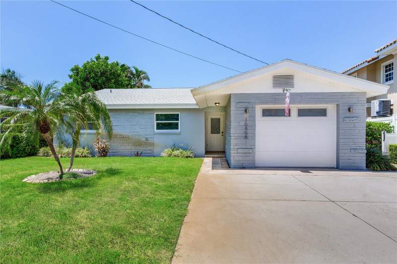 3 bedroom Single Family Residence at 16458 Redington Drive, Redington Beach Homes 5th Add, Redington Beach — photo 2