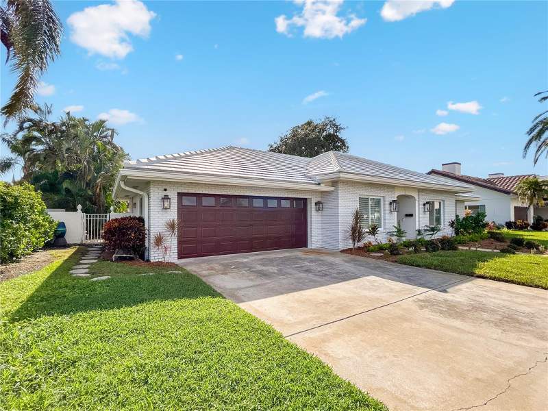 3 bedroom Single Family Residence at 5853 Leeland Street, Bayway Isles, St Petersburg — photo 2