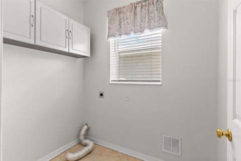 7860 Atwood Drive, Wesley Chapel FL - photo 13 of 35