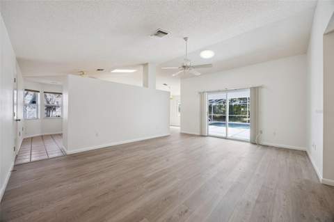 26233 Newcombe Circle, Leesburg FL - photo 10 of 80