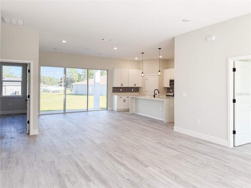 4 bedroom Single Family Residence at 6243 SW 133rd Street Road, Marion Oaks Un 10, Ocala — photo 4