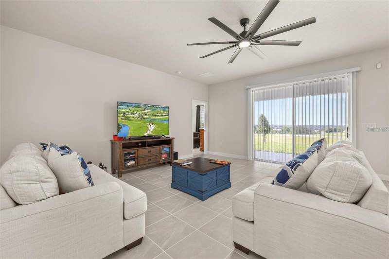 4 bedroom Single Family Residence at 11182 Nellie Crossing Circle, Lake Nellie Xing, Clermont — photo 2