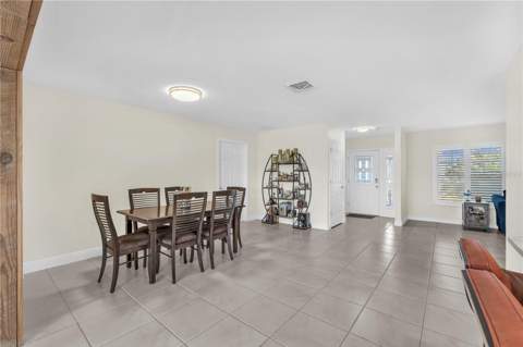 911 Silver Palm Way, Apollo Beach FL - photo 15 of 35