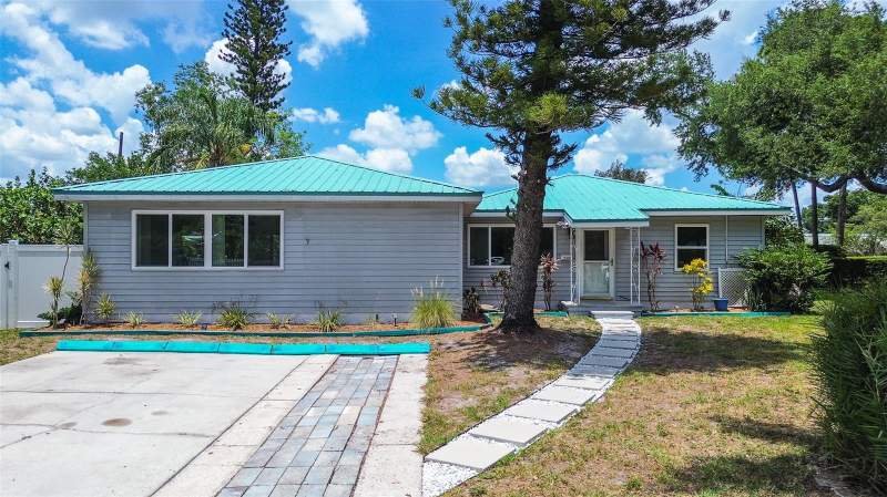 1509 CANTERBURY ROAD home for sale in Tyrone Gardens