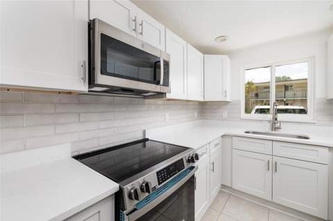 4550 Overlook Drive #154, St Petersburg FL - photo 17 of 48