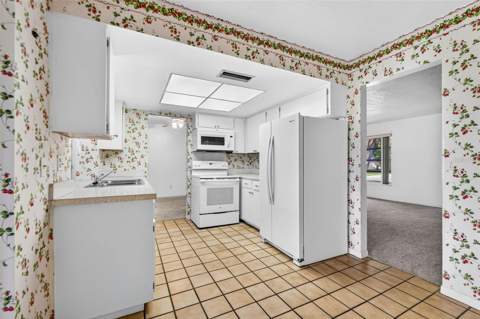 8779 143rd Street, Seminole FL - photo 6 of 16