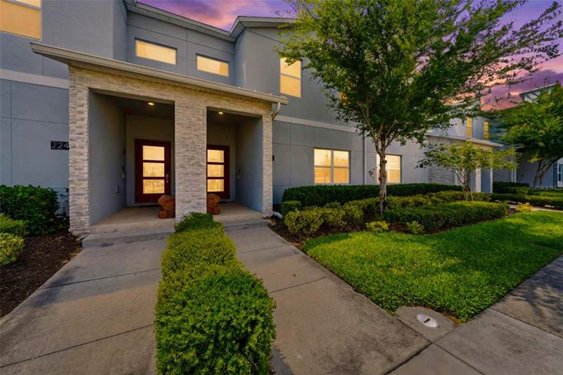 4 bedroom Townhouse at 218 OCEAN COURSE AVENUE, STONEYBROOK SOUTH NORTH PRCL PH 1, DAVENPORT — photo 1