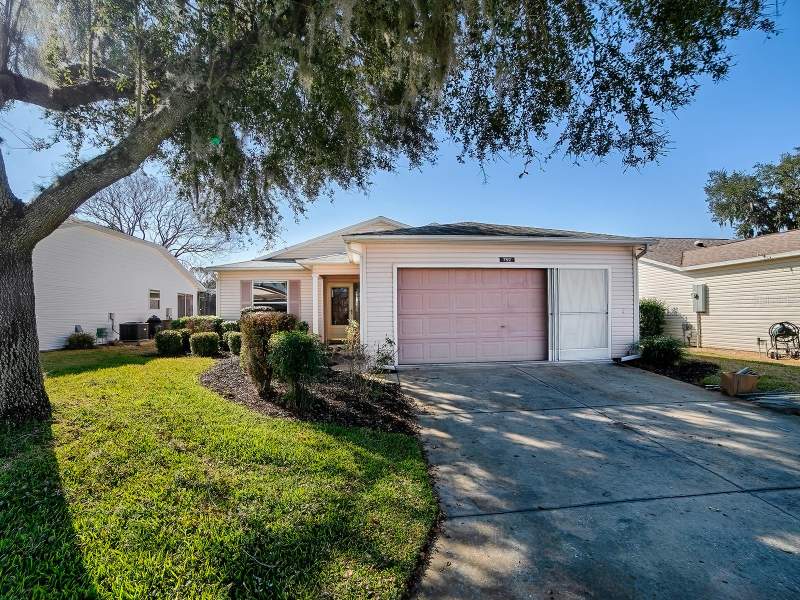 752 OLD OAKS LANE home for sale in Pennbrooke Fairways