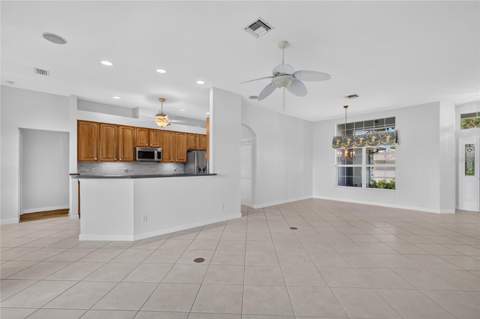 7887 Crosswinds Way, Mount Dora FL - photo 14 of 75