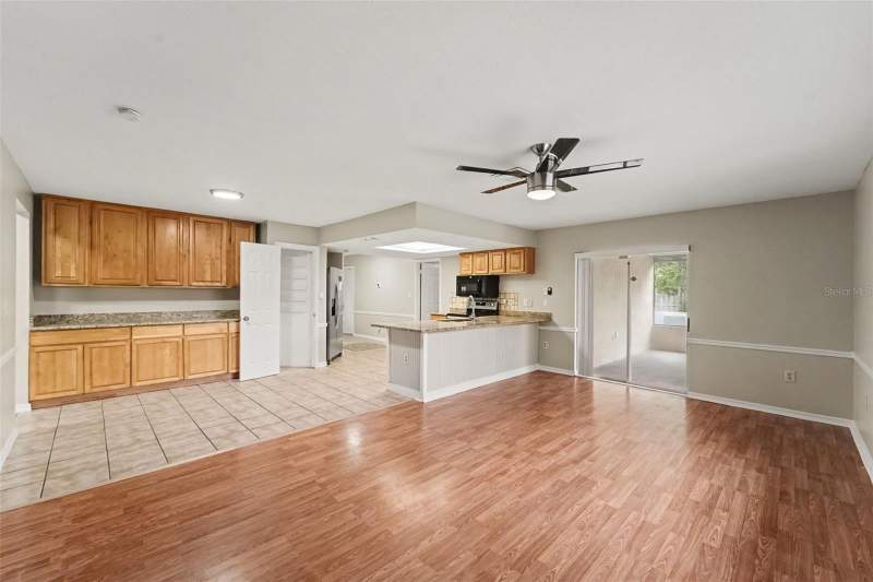 3 bedroom Single Family Residence at 5296 Freeport Drive, Spring Hill, Spring Hill — photo 4