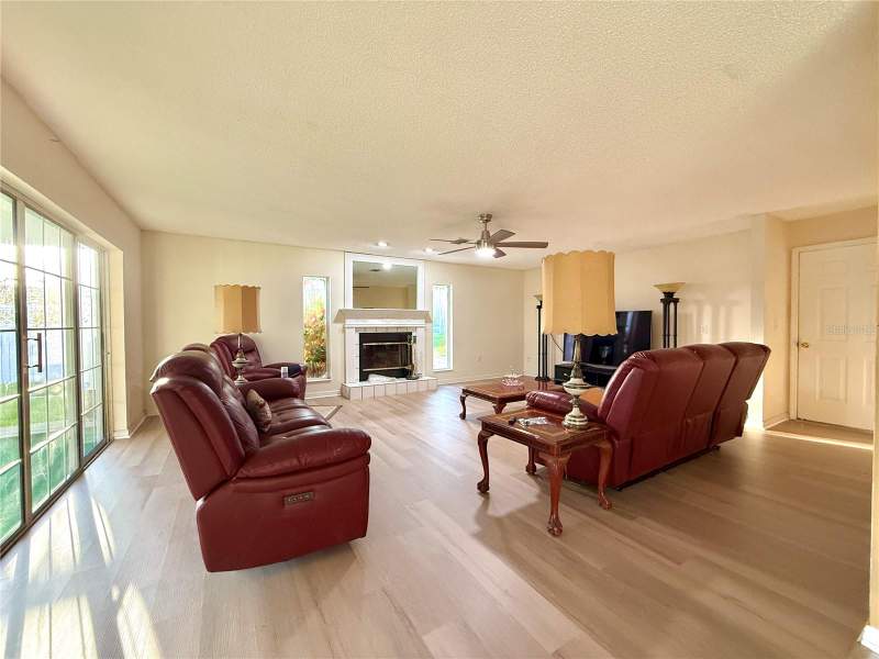 4 bedroom Single Family Residence at 1702 Sunkissed Drive, Sun Kissed Heights, Tarpon Springs — photo 5