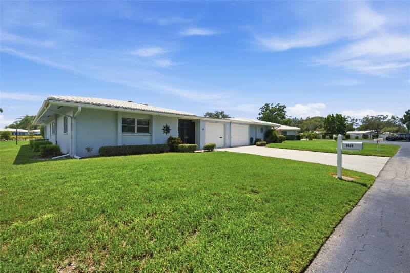 2 bedroom Villa at 3626 Medford Lane #1537, Village Green Sec 15, Sarasota — photo 3