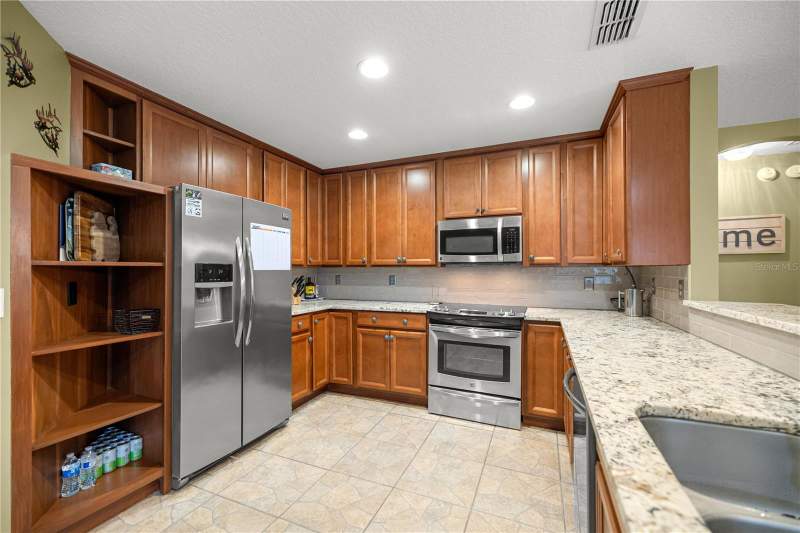 3 bedroom Single Family Residence at 11347 NW 160th Street, Long Pond Plantation, Reddick — photo 3
