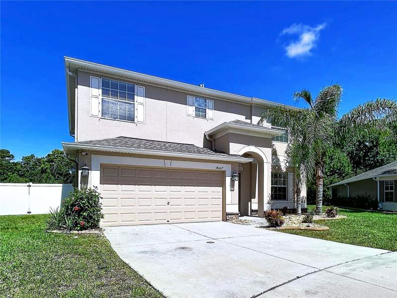 4 bedroom Single Family Residence at 18607 Briar Oaks Drive, Briar Oaks Village 2, Hudson — photo 4