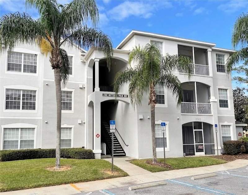 2302 BUTTERFLY PALM WAY #301 home for sale in Wyndham Palms