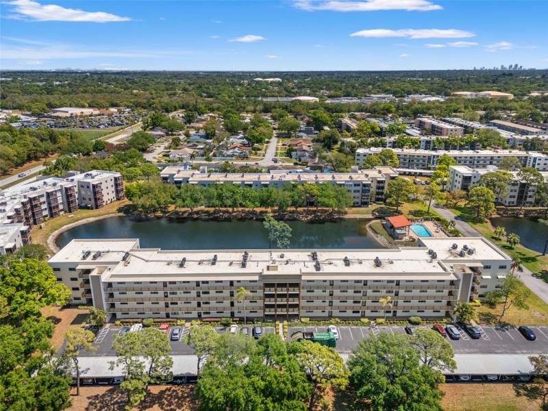 2 bedroom Condominium at 6070 80th Street #410, Terrace Park Of Five Towns, St Petersburg — photo 4