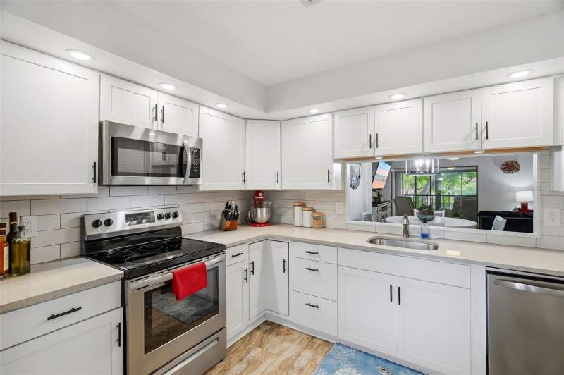 2 bedroom Condominium at 2700 Nebraska Avenue #2-203, Landings Condo The, Palm Harbor — photo 4