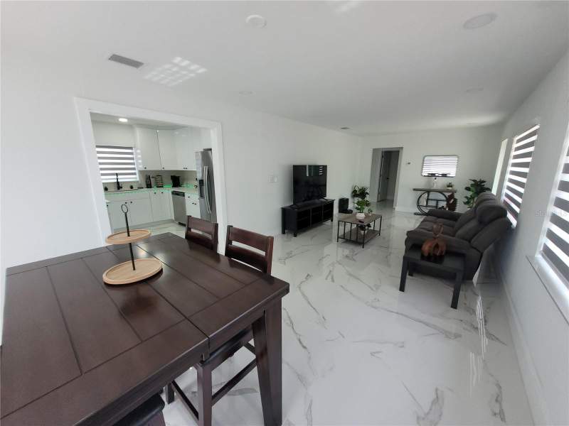 3 bedroom Single Family Residence at 105 Forest Park Avenue, Temple Terrace Gardens 2, Temple Terrace — photo 5