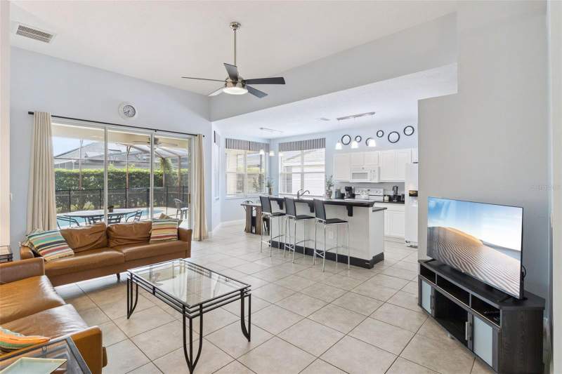 4 bedroom Single Family Residence at 170 Minniehaha Circle, Calabay Park At Tower Lake Ph 02, Haines City — photo 4