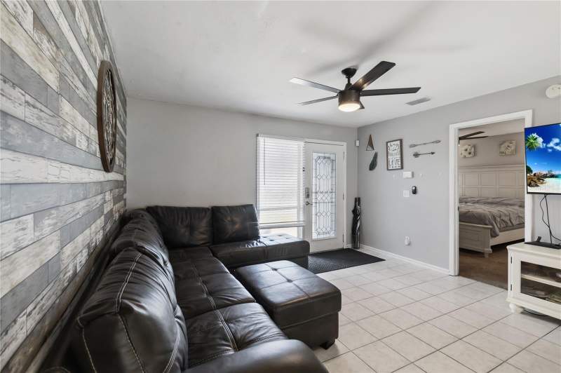 4 bedroom Single Family Residence at 12927 Montana Woods Lane, Meadow Woods Village 05, Orlando — photo 4