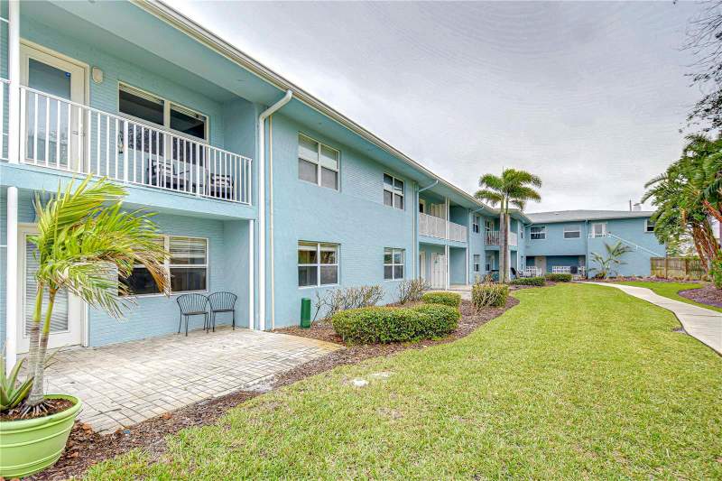300 VENETIAN DRIVE #2 home for sale in Venetian Shores Condos for Sale: 3 Listings