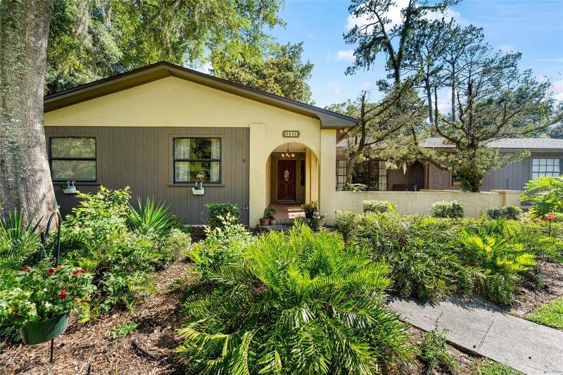 4 bedroom Single Family Residence at 3845 NW 37th Place, Valley The, Gainesville — photo 2