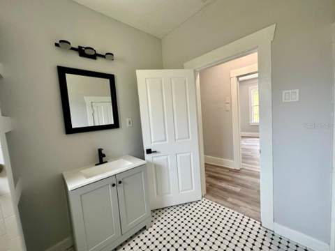 1021 E Cayuga Street, Tampa FL - photo 16 of 40