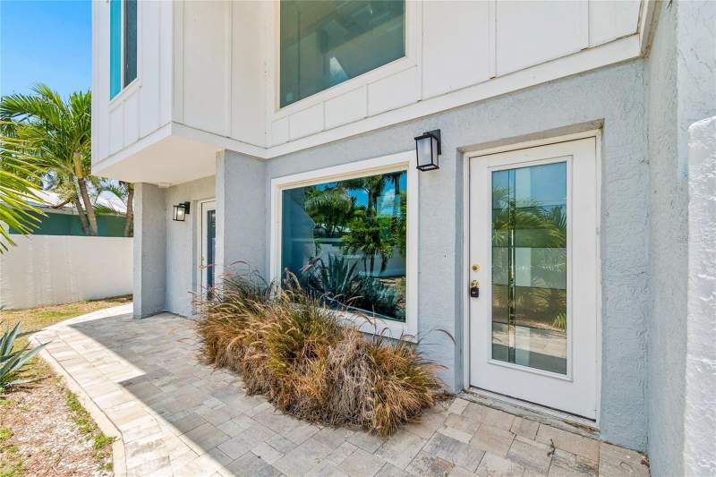 3 bedroom Single Family Residence at 970 Boca Ciega Isle Drive, Boca Ciega Isle, St Pete Beach — photo 3