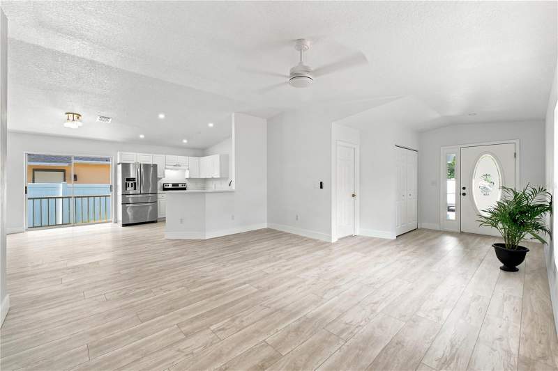 3 bedroom Single Family Residence at 6812 Lyman Avenue, Riverbend Manor, Tampa — photo 5