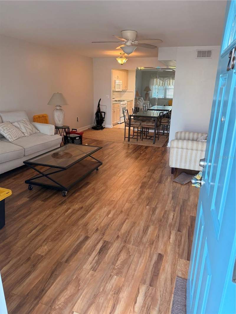 2 bedroom Condominium at 1893 Shore Dr. Drive #216, Shore Plaza Bldg, South Pasadena — photo 3