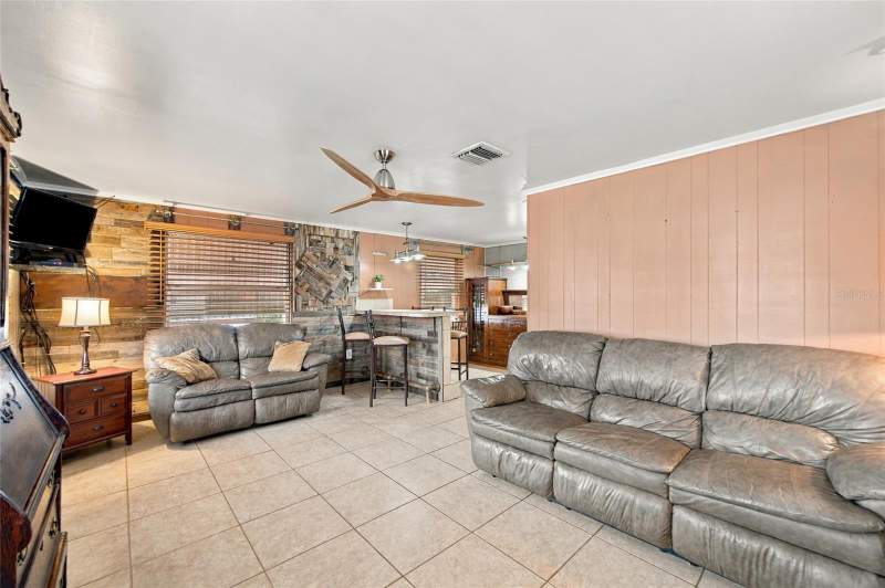 1 bedroom Single Family Residence at 10 Lychee Drive, Clearview Estates, Winter Haven — photo 3