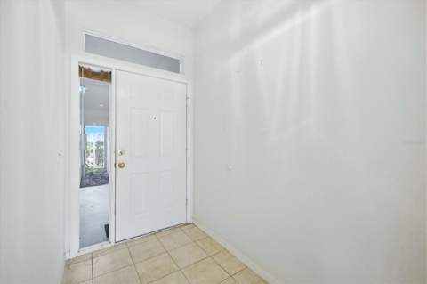 5056 Oak Run Drive, Sarasota FL - photo 6 of 6