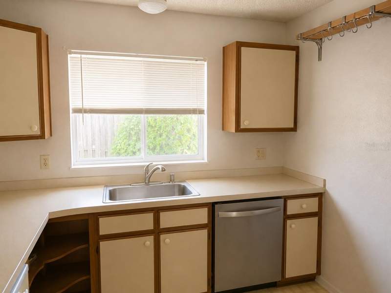 3 bedroom Single Family Residence at 8803 Parliament Court, Lindfields Unit 1, Kissimmee — photo 3