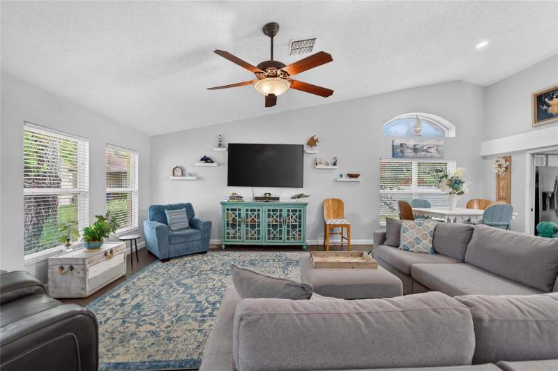 3 bedroom Single Family Residence at 12010 Steppingstone Boulevard, Countryway Prcl B Trct 21 Ph 2, Tampa — photo 5
