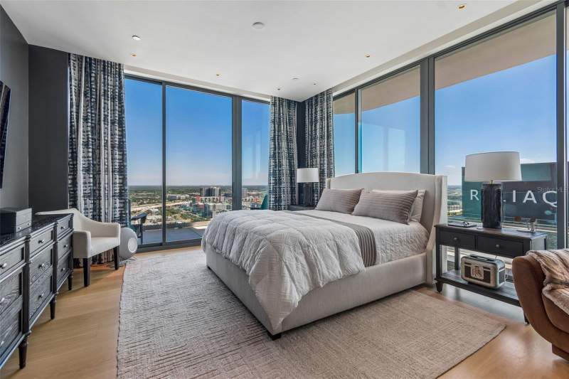 3 bedroom Condo - Hotel at 1000 Water Street #2501, 1000 Water Street Condo, Tampa — photo 4