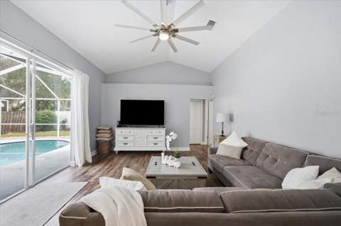 18009 Palm Breeze Drive, Tampa FL - photo 24 of 63