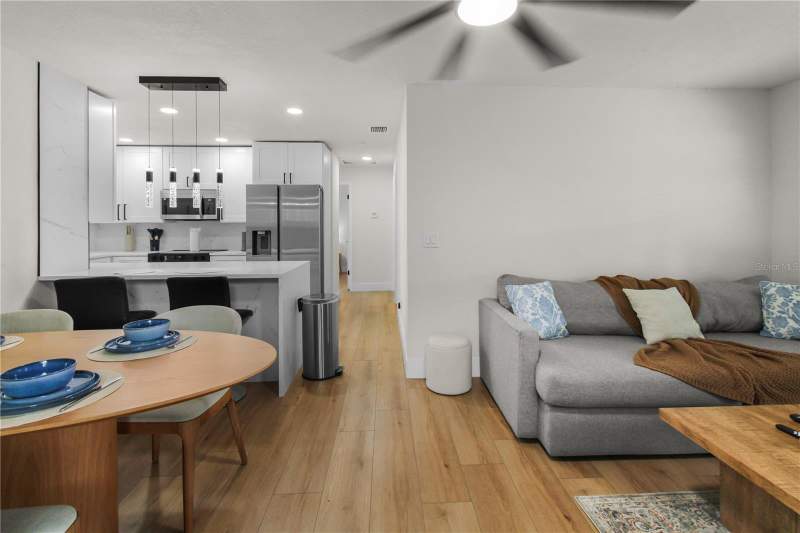 5 bedroom Half Duplex at 3050 Meadow Lake Avenue, Lake Palms Sec 2, Largo — photo 5