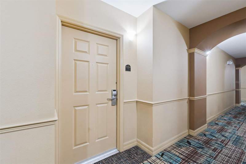 2 bedroom Condo - Hotel at 8100 Poinciana Boulevard #2703, Lake Buena Vista Resort, Orlando — photo 3