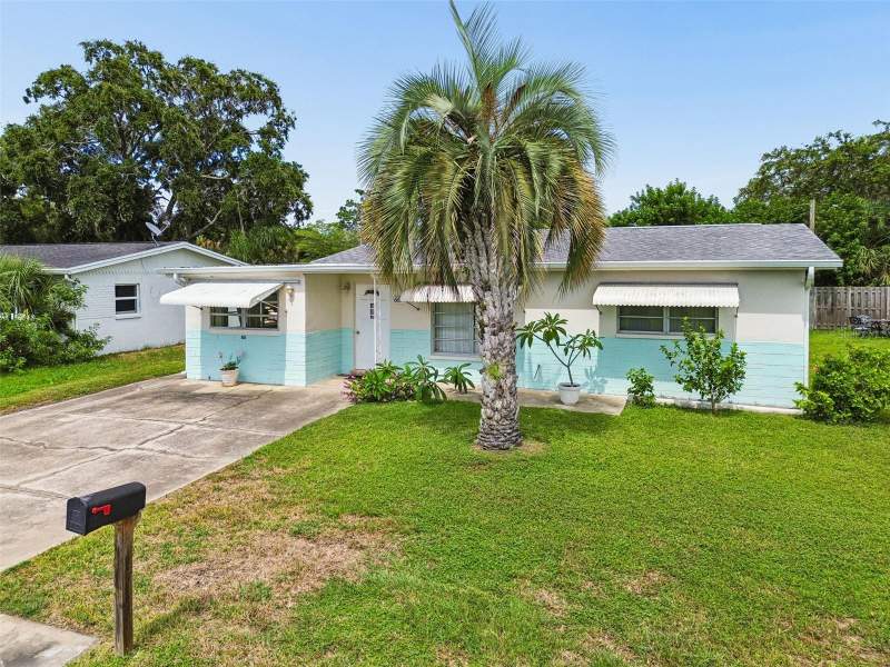 2 bedroom Single Family Residence at 6634 Manor Beach Road, Green Key Estates, New Port Richey — photo 1