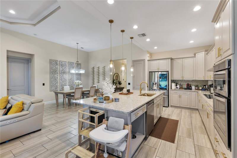 4 bedroom Single Family Residence at 10720 Gawsworth Point, Eagle Crk Ph 1A, Orlando — photo 4