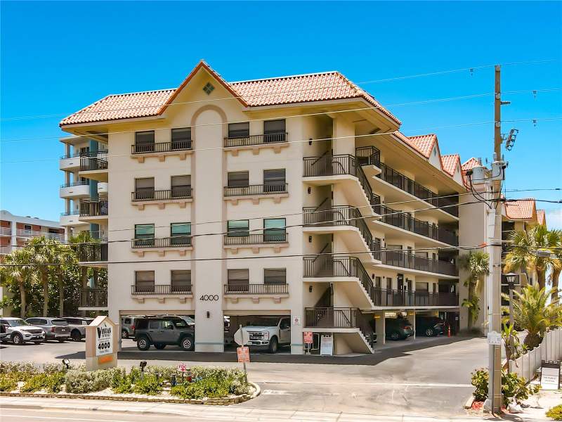2 bedroom Condo - Hotel at 4000 Gulf Boulevard #203, Vistas On The Gulf Condo, St Pete Beach — photo 4