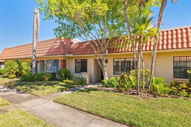 2 bedroom Villa at 19029 US Highway 19 Highway #24C, Imperial Cove 12, Clearwater — photo 2