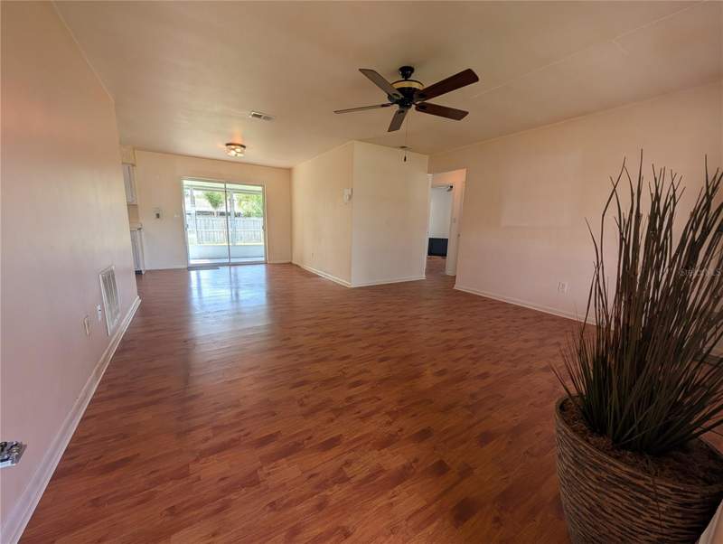 2 bedroom Single Family Residence at 969 6th Avenue, Largo Lake Villas, Largo — photo 4