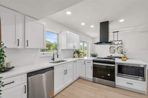 1801 Lakewood Drive, St Petersburg FL - photo 17 of 56